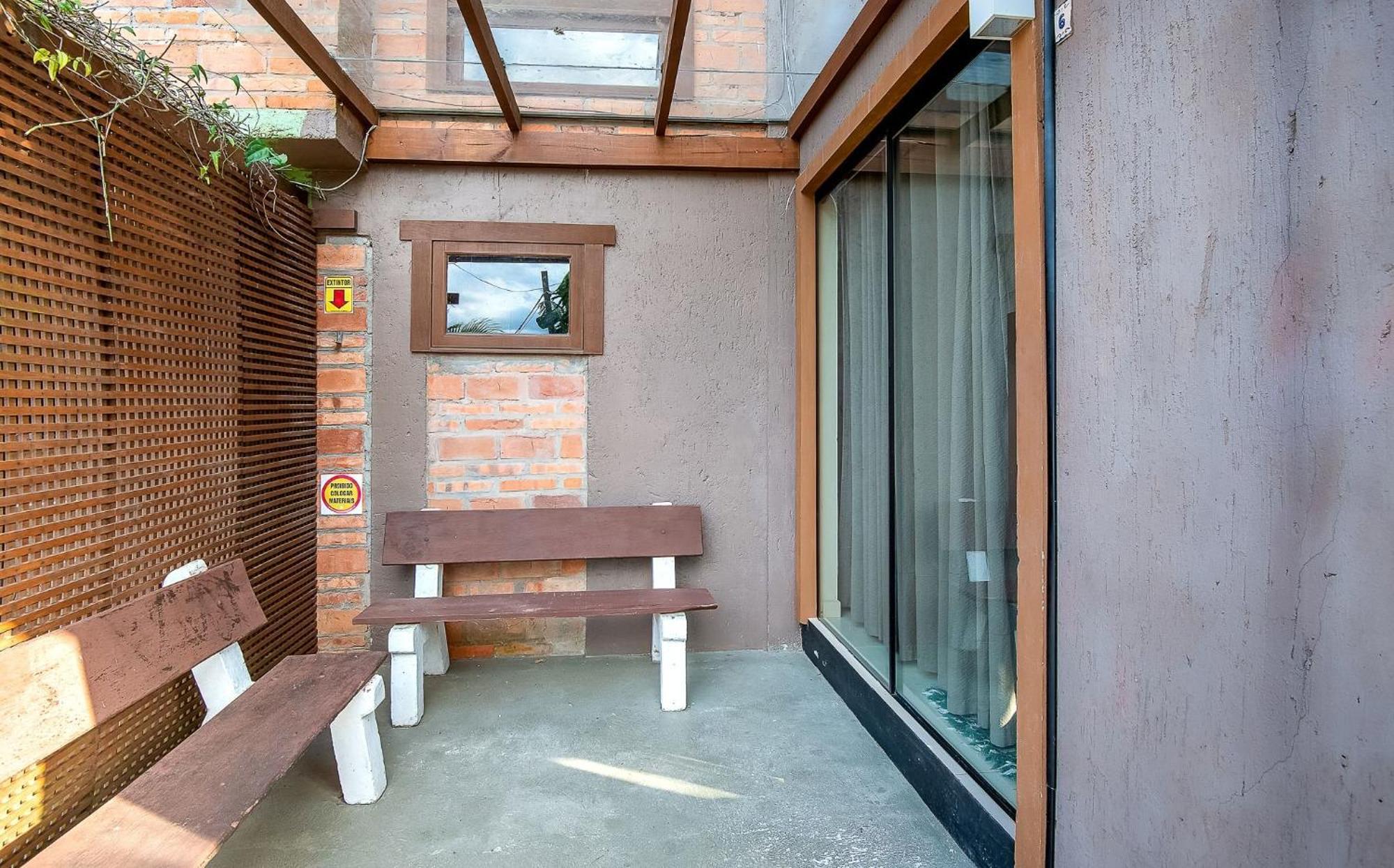 Casa de hóspedes Bangalôs Do Rosa Com Vista Panorâmica - Bangalôs Com Hidromassagem, Lareira E Piscina Praia do Rosa