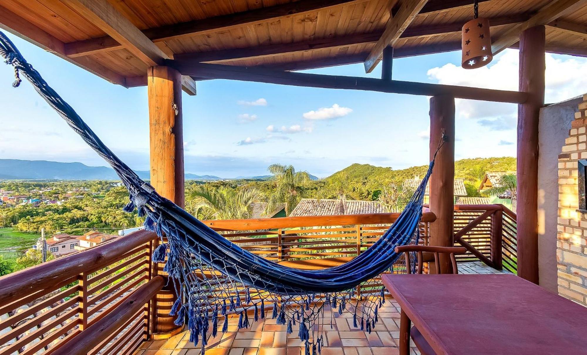 Casa de hóspedes Bangalôs Do Rosa Com Vista Panorâmica - Bangalôs Com Hidromassagem, Lareira E Piscina Praia do Rosa